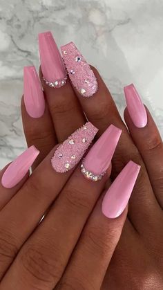 Nail Designs Rhinestones Classy, Pink Glamour Nails, Bridesmaid Nails Long, Nail Designs For Indian Wedding, Valentine’s Day Pink Nails, Clear Pink Glitter Nails, Hot Pink Nails With Gems, Nohti 2024, Cocktail Party Nails