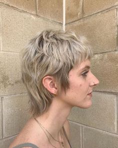 Gay Haircut, Shaggy Mullet, Kitty Girl, Androgynous Hair, Tomboy Hairstyles, Stylish Short Hair