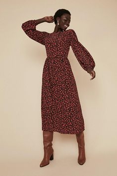 Style: Midi DressDesign: FloralFabric: WovenLength: MidiNeckline: CrewSleeve Length: Long Sleeve Casual Winter Dresses For Women Uk, Printed Dress Outfit, Oasis Dress, Winter Street, Midi Dress Style, Dresses Casual Winter, Fall Winter Dresses, Oasis Fashion, Casual Home