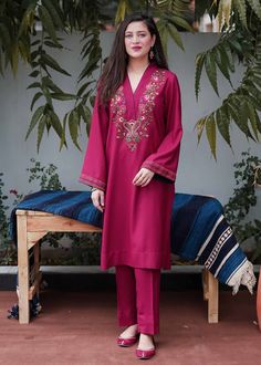 Dresses Straight, Pink Kurta, Kurta Patterns, Kurta Style, Casual Indian Fashion, Suit Pattern, Suits Design, Fashion Design Dress