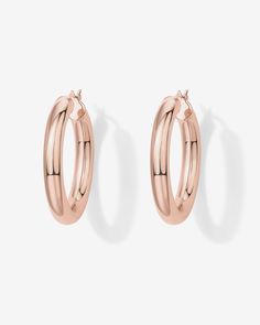 With an elongated sleek silhouette, these hoops are a must-have for the modern woman. Throw them on with a sundress in the summer, or turtleneck and updo in the winter, and look effortlessly chic. 925 Sterling Silver post14KT yellow, rose or white gold platedMeasurements: Width: 25mm (.98”); Height: 30mm (1.12”) Chunky Jewelry, Toggle Bracelet, Beaded Anklets, Bracelet Collection, Chain Earrings, Yellow Rose, Pearl Jewelry, Modern Woman, Chains Necklace