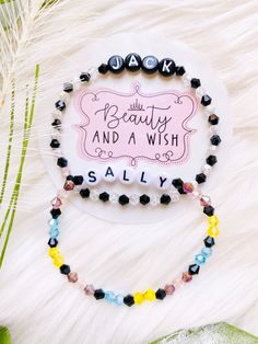 Halloween Inspired Bracelets, Jack And Sally Bracelets, Disney Bead Bracelet Ideas, Diy Beaded Bracelets Ideas, Disney Beaded Bracelet, Letter Bracelet Beads Ideas, Character Bracelets, Disney Bracelets, Beads Letters