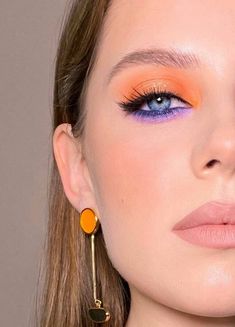 Orange Makeup, Eye Makeup Techniques, Magical Makeup, Chic Makeup, Theatrical Makeup, Character Makeup, Purple Makeup, Orange Sunset, Simple Eye Makeup