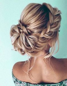 Trendy wedding ceremony elegant style 32+ ideas #wedding Easy Wedding Guest Hairstyles, Bridesmaid Stuff, Sanggul Modern, Bridesmaids Hair, Bridal Hair Updo, Peinados Recogidos, Haircut Styles, Top Hairstyles