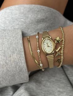 Vintage Women Watch, Small Gold Watch, Vintage Gold Jewellery, Aesthetic Watches, Jewellery Stack, Jewellery Watch, Cocktail Watch, Accessorize Jewellery