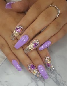 Cute Bling Nail Designs, Coffin Ombre Glitter Nails, Sculptured Nails Design, Flowers In Nails, Nails With Flowers Inside, Lavender Nails With Flowers, Flower Designs Nails, Flower Nail Designs Acrylic, Lavender Wedding Nails