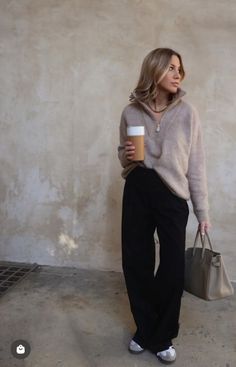 Saturday Outfit, Samba Outfit, Athleisure Outfits, Fashion Mistakes, Casual Work Outfits, Winter Fashion Outfits, Outfits Casuales, Simple Outfits