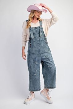 Included: ONE set of overalls These loose fit overalls are the perfect go-to for a casual outfit. It has adjustable button straps AND back pockets! Cheap Cotton Medium Wash Overalls, Cheap Light Wash Overalls With Pockets, Oversized Overalls, Washed Denim, Denim Overalls, Wide Legs, Large Bust, One Set, Small Bust