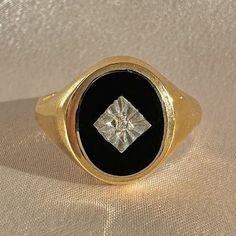 Vintage Onyx Diamond Oval Signet 1967 Custom Gift Cards, Gold Signet Ring, Etsy Instagram, Oval Cut Diamond, Ring Size Guide, Oval Diamond, Round Cut Diamond, Signet Ring, London England