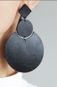 Leather Jewellery Diy, Leather Earrings Ideas, Diy Earrings Polymer Clay, Leather Earring, Denim Jewelry