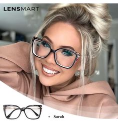 Eye Makeup Glasses, Glasses Frames For Women, Tortoise Shell Glasses, Stylish Eyeglasses, Eyewear Trends, Chique Outfits, Fashion Eye Glasses