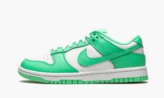 Nike Dunk Low Green Glow, Green Dunks, Shopping Vibes, Baddie Stuff, Glow Shoes, Nike X Travis Scott, Low Air Jordan 1, Retro Basketball, School Collection