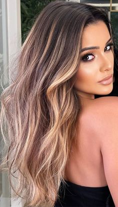 4. Dark to Bright Blonde Bored with your current look? If you’re thinking to switch up your hair color and want a style with... Dirty Blonde Hair, Bright Blonde, Dirty Blonde, Long Wavy Hair, Hair Color Balayage