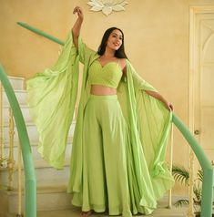 Crop Top Palazzo With Jacket, Top Palazzo With Jacket, Trendy Indian Outfits, Palazzo With Jacket, Crop Top Palazzo, Indian Wedding Bridesmaids, Mehandi Outfits, Haldi Outfit