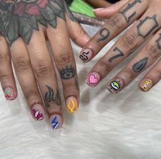 Funky Nail Art Square, Edgy Nail Designs Short, Designed Short Nails, Creative Manicure Ideas, Graphic Nails Acrylic, Simple Design Short Nails, Fun Short Nails Art Ideas, Cool Nail Inspo Square