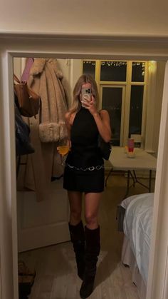 Outfit Soiree, Traje Cowgirl, Clubbing Outfits Nightclub, Outfits Nightclub, Outfit Bar, Bar Outfits, Party Outfits Night, Fest Outfits, Looks Pinterest