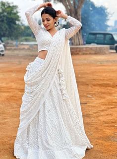 White Lengha Choli, White Chikankari Blouse, Navya Swamy, White Saree Blouse, Whatsapp Dps, Red Colour Dress, Saree Jackets, Mobile Background, Background Desktop