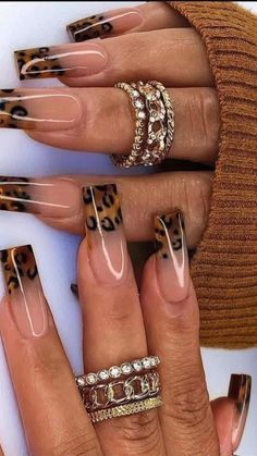 Simple Animal Print Nails, Leopard Toe Nail Designs, Fun Nails Coffin, Tortishell Nails Design, Catherine Nails, Cute Nails Ideas, Leopard Nail Designs, Cheetah Nail Designs, Gucci Nails