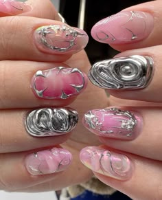 Nails Crazy Design, Nails Metallic, Crazy Nail Designs, Crazy Nail Art, Retro Nails, Hippie Nails, Edgy Nails, Really Cute Nails, Crazy Nails