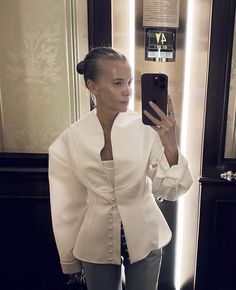 Elegant Jackets For Women Classy, Jacquemus Blazer, Meeting Women, Blazer White, Chique Outfits, Fashion Mood Board, French Revolution, Fashion Attire