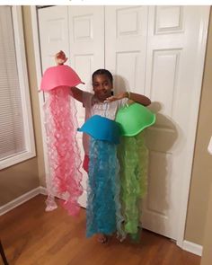 Jelly Fish Birthday Decor, Jelly Fish Decoration, Jelly Fish Craft, Scuba Vbs, Underwater Birthday, Nemo Party, Ocean Theme Classroom