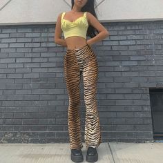 Funky Pants, The Angle, Fashion Killa, Two Piece Pant Set, Girl Fashion, Outfit Inspirations, Two Piece Skirt Set, Instagram Photos, Wardrobe