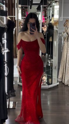 Beautiful Red Dresses Classy, Red Birthday Dress Classy, Red Bodycon Dress Classy, Bodycon Dress Formal Classy, Pretty Formal Dresses, Sparkle Prom Dress, Luxury Tableware, Long Evening Dress