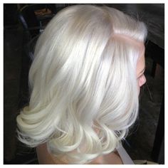 Platinum Blonde Short Hair, Mallen Streak, Blonde White Hair, Short Platinum Blonde Hair, Hairstyle Aesthetic, Blond Hairstyle, Blonde Pixie Bob, Blonde Pink, Grey Hair Dye