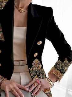 Floral Print Blazer, Elegant Blazers, Elegant Jacket, Business Event, Party Business, Types Of Coats, Chic Shirts, Artistic Style, Printed Blazer