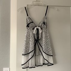 Never Worn. Like New Condition. Size Medium Chic White Summer Sleepwear, White Sleeveless Nightgown For Party, Chic White Sleepwear For Summer, White Sleeveless Party Nightgown, White Coquette Night Dresses, White Coquette Dress For Night, White Coquette Sleepwear With Spaghetti Straps, Coquette White Nightgown For Spring, White Coquette Nightgown For Spring