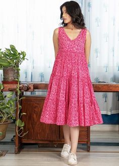 Cotton Frocks For Women, Cotton Dress Pattern, Short Frocks, Simple Frock Design, Simple Frocks, Casual Frocks, Simple Kurta Designs, Frock For Women, Stylish Short Dresses