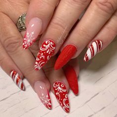 Red nails, sweater nails, snowflakw nails, candy cane nails, long nails, stiletto nails, glitter nails, red naila Red Sweater Nails, Glitter Nails Red, Holiday Nails Red, Nails Candy Cane, Candy Cane Nails, Nails Stiletto, Nail Design Inspiration