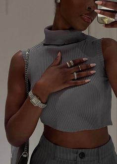 Outfit Detail Pics, Black Feminine Outfit Winter, Black Femininity Classy, Outfit Details Instagram, Femininity Aesthetic, Black Femininity, Classy Casual Outfits, Classy Casual, Beauty Expert