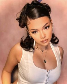 2000s Hair, 2000s Hairstyles, Y2k Hairstyles, Hairdos For Curly Hair, 90s Hairstyles, Flat Iron Hair Styles, Hair Stylies, Hair Stylist Life, Sleek Hairstyles