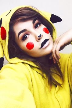 Pikachu Pikachu Makeup Halloween, Scary Face Paint, Pretty Halloween Makeup, Blue Face Paint, Halloween Makeup Ideas