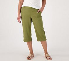 A versatile piece you'll heavily rely on this season, this woven capri falls just below the knee with a flattering full-leg design. Keep it casual with a T-shirt and slide sandals for a look that's laid back yet polished and put-together. From Denim & Co.® Fashions. Comfortable Spring Bottoms For Day Out, Casual Knee-length Beach Pants, Spring Beach Cotton Capris, Relaxed Fit Cotton Knee-length Capris, Relaxed Fit Cropped Leg Capris For Day Out, Relaxed Fit Cropped Capris For Day Out, Summer Capris With Pockets For Day Out, Stretch Capris For Summer Beach, Stretch Summer Beach Capris