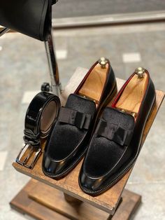 Elevate your formal attire with our Black Tuxedo Loafers. These meticulously handcrafted loafers boast a striking combination of premium black leather and luxurious velvet, making them the perfect finishing touch for any special occasion. The unique bow-tie detail adds a touch of personality and charm, ensuring you stand out with understated elegance. Premium Craftsmanship: Expertly handmade using 100% genuine leather and a luxurious velvet blend. Distinctive Design: The eye-catching bow-tie det Black Monks, Royal Blue Shoes, Velvet Pumps, Mens Ankle Boots, Velvet Loafers, Spring Sneakers, Mens Shoes Casual Sneakers, Black Tuxedo, White Shoes Women