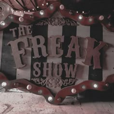 Circus Freakshow Aesthetic, Fantasy Circus Aesthetic, Scary Circus Aesthetic, Gothic Circus Aesthetic, 1920s Circus Aesthetic, Buggy The Clown Aesthetic, Circus Core Aesthetic, Dark Jester Art