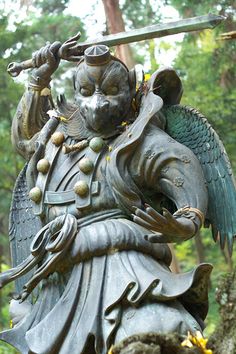 dwellerinthelibrary:    A Japanese God Karasu-tengu (by KOUJI FRAMINGO) Supernatural Creatures, Chinese Dog, Famous Warriors, World Mythology, Japanese Warrior, Japanese History