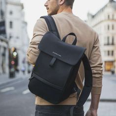 College Registry, All Black Backpack, Mens Backpack Fashion, Black Backpacks, Messenger Backpack, Black Rucksack, Urban Backpack, Trendy Backpacks, Minimalist Backpack