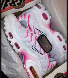 Tns Nike, Nike Tn Shoes, Bling Nike Shoes, Nike Tn, Cute Nike Shoes, Girly Shoes, Cute Nikes, Nike Air Max Plus