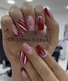 Nail Polish Art Designs, Reflective Nails, Xmas Nail Art, Ombre Acrylic Nails, Rose Nails, Short Acrylic Nails Designs, Festival Nails, Get Nails