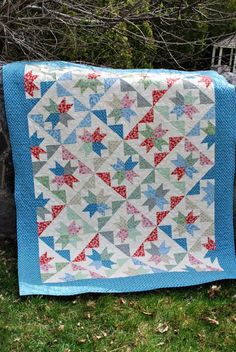 The Brightest Star Mini Patchwork, Layer Cake Patterns, Layer Cake Quilt Patterns, Quilt Layers, Cake Quilt, Mini Quilt Patterns, Layer Cake Quilts, Fat Quarter Quilt