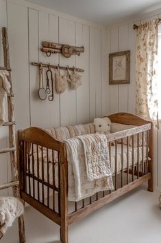 Old Farmhouse Nursery, Vintage Country Nursery, Cottage Style Nursery, Nursery Ideas Farm, Vintage Style Nursery, Old Fashioned Nursery, Vintage Western Nursery, Western Girl Nursery, Beadboard Nursery