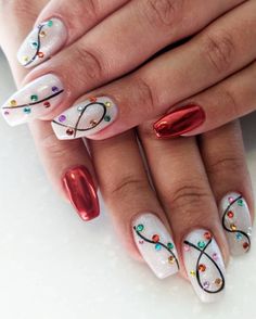 Short Nail Xmas Designs, Coffin Nail Designs Winter, Winter Nails Coffin Short, Christmas Nails Summer, Christmas Nail Designs Lights, Short Coffin Winter Nails, Nail Designs For Ring Finger, Christmas Summer Nails, Simple Pretty Christmas Nails