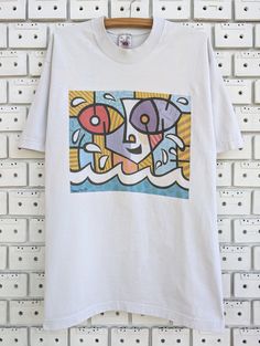 T-Shirt ist abgenutzt, Löcher und Flecken sind auf den Fotos markiert (BITTE SEHEN SIE ALLE FOTOS) Zustand: 7/10 Marke: FOTL Material: 100% Baumwolle Anhänger Größe: L ( BITTE ÜBERPRÜFEN SIE DIE MAßE ) Breite von Achsel zu Achsel: 57 cm Gesamtlänge: 75 cm Bei Fragen stehen wir gerne zur Verfügung! Artist Merch, Pop Art Artists, Cubism, Art Artist, Vintage 90s, 4 Inch, Ukraine, Pop Art, Gender Neutral