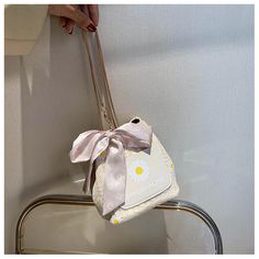 Features: Made from fine material, durable for daily use. Gender: Women Style: Fashion Size: Approx. 16* 16*12cm White Bag, Women Style, Fashion Backpack, Straw Bag, Style Fashion, Straw