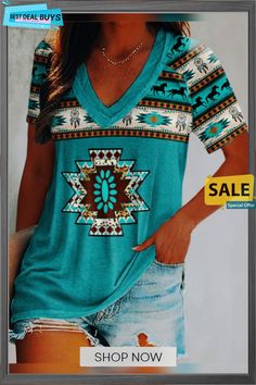 Western Vintage Print V-neck T-shirt Cowboy Boots Casual, Western Tshirts, Western Vintage, Boots Casual, Printed Sleeves, Ethnic Fashion, Beautiful Fashion, V Neck Tops, Vintage Prints