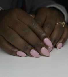 Almond Shaped Nail Ideas, Ongles Bling Bling, Everyday Nails, Me Vs Me, Acrylic Nails Nude, Natural Gel Nails