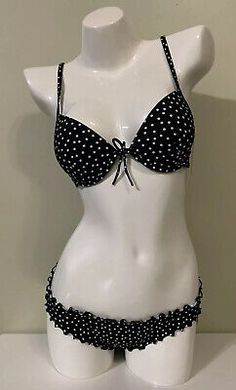 Top Rated Victoria's Secret Classic Strap Push Up Top & Ruffle Cheeky Bottom Swim Set 34B, Women's Swimwear Emo Swimwear, Alt Swimwear, Pretty Swimsuits, Victoria Secret Swimwear, Unique Bikinis, Fashion Design Classes, 2000s Clothes, Downtown Outfits, Push Up Swimsuit